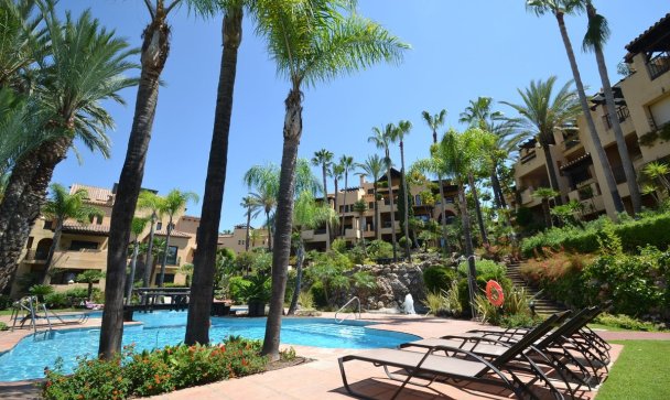 apartment - Resale - Estepona - Atalaya
