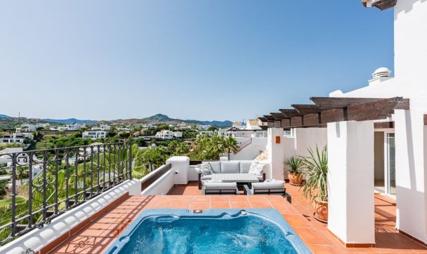 apartment - Resale - Estepona - Atalaya