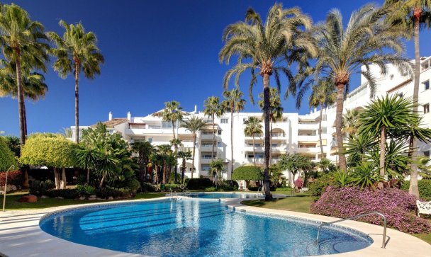 apartment - Resale - Estepona - Atalaya