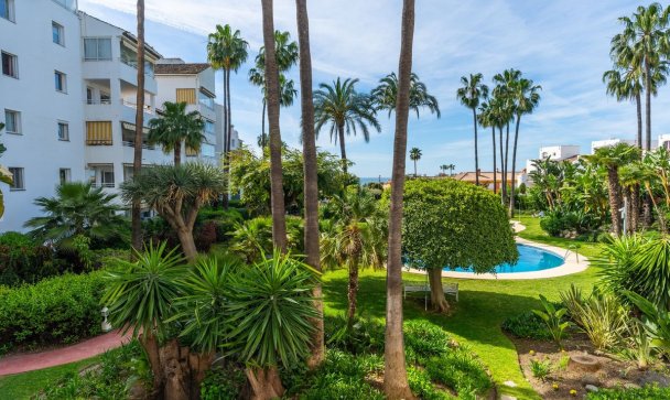 apartment - Resale - Estepona - Atalaya