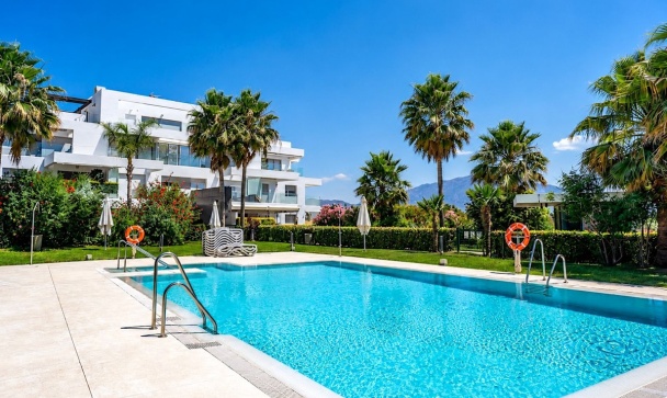 apartment - Resale - Estepona - Atalaya