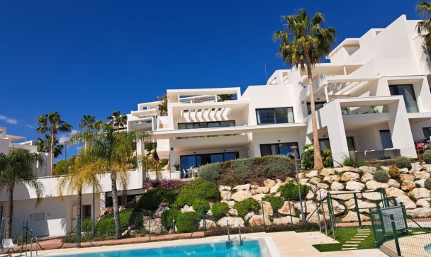 apartment - Resale - Estepona - Atalaya