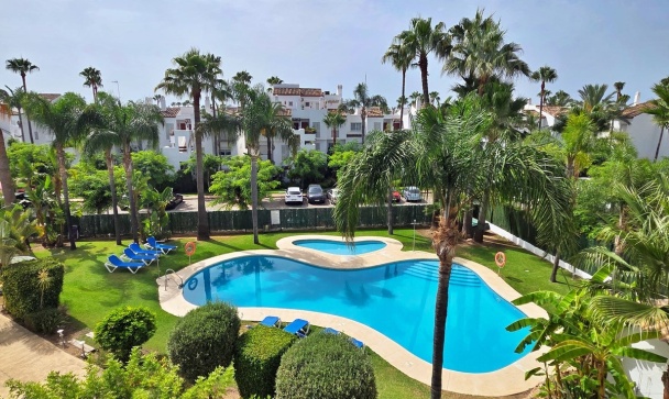 apartment - Resale - Estepona - Costalita