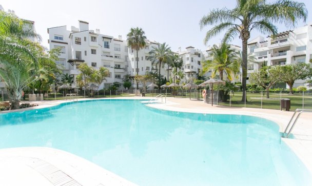 apartment - Resale - Estepona - Costalita