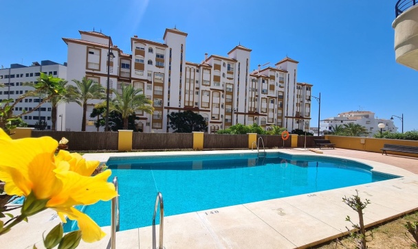 apartment - Resale - Estepona - Estepona Centro
