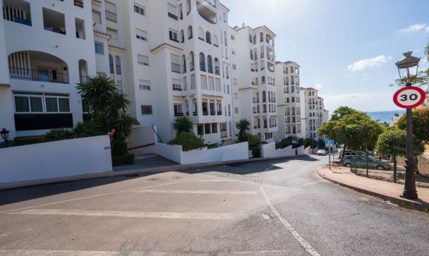 apartment - Resale - Estepona - Estepona Centro