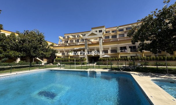 apartment - Resale - Marbella - Elviria