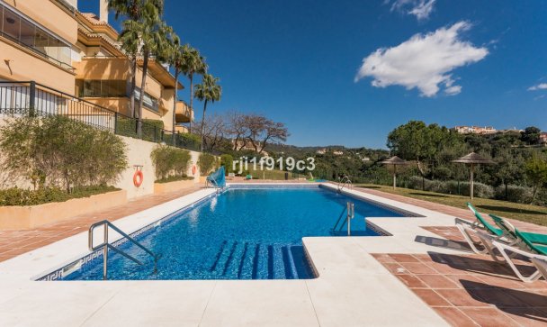 apartment - Resale - Marbella - Elviria