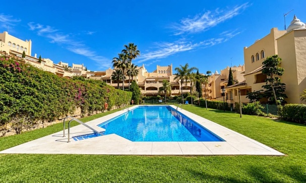 apartment - Resale - Marbella - Elviria