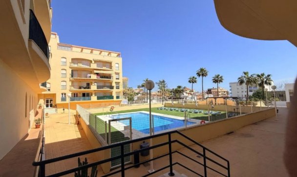 apartment - Wiederverkauf - Casares - Casares Centro