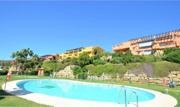 apartment - Wiederverkauf - Casares - Casares Centro