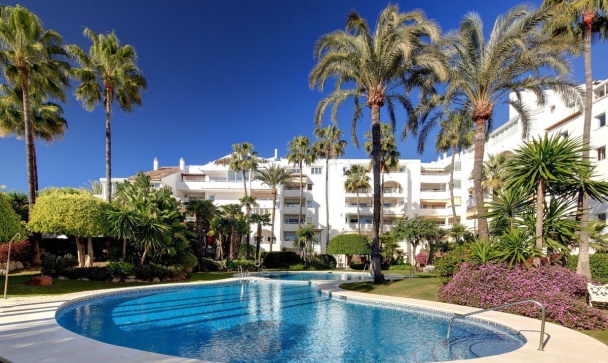 apartment - Wiederverkauf - Estepona - Atalaya