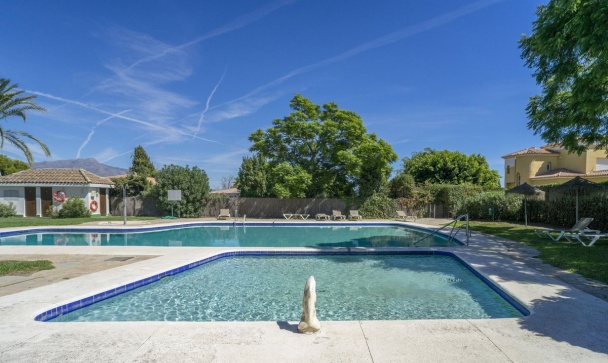 apartment - Wiederverkauf - Estepona - Atalaya