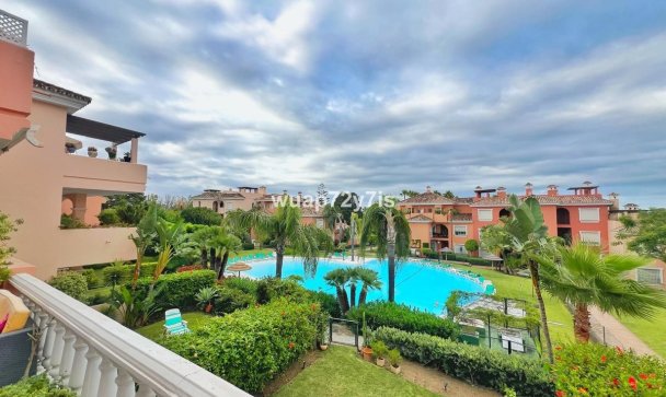 apartment - Wiederverkauf - Estepona - Costalita