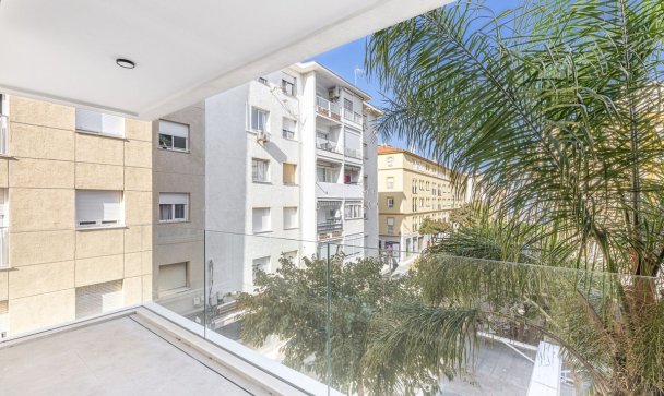 apartment - Wiederverkauf - Estepona - Estepona Centro