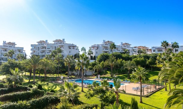 apartment - Wiederverkauf - Estepona - Estepona Centro