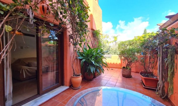 apartment - Wiederverkauf - Estepona - Estepona Centro