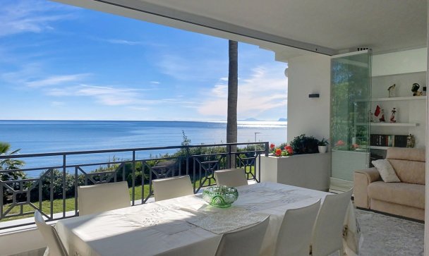 apartment - Wiederverkauf - Estepona - Estepona Centro