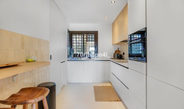 apartment - Wiederverkauf - Estepona - Estepona Centro