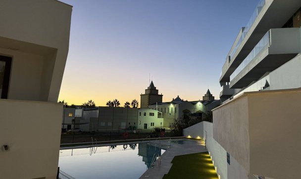apartment - Wiederverkauf - Estepona - Estepona Centro