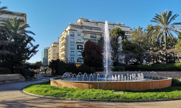 apartment - Wiederverkauf - Estepona - Estepona Centro
