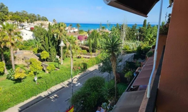 apartment - Wiederverkauf - Estepona - Estepona Centro
