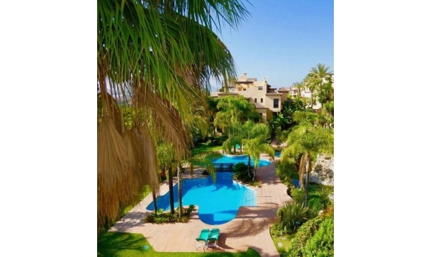 apartment - Wiederverkauf - Estepona - Estepona Centro