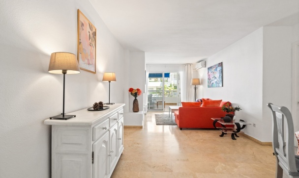 apartment - Wiederverkauf - Estepona - Estepona Centro