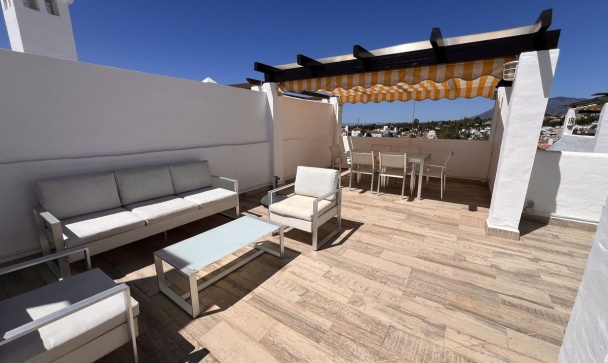 apartment - Wiederverkauf - Estepona - Estepona Centro