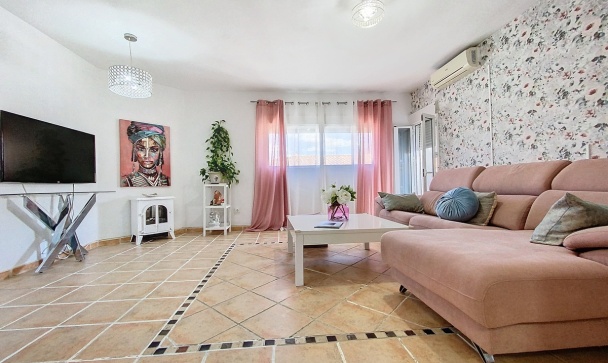 apartment - Wiederverkauf - Estepona - Estepona Centro