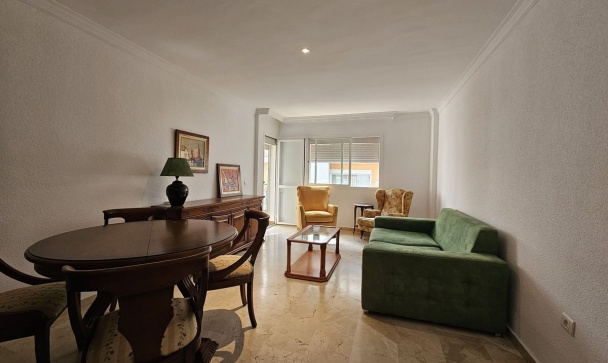 apartment - Wiederverkauf - Estepona - Estepona Centro