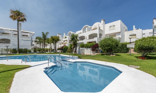 apartment - Wiederverkauf - Estepona - Estepona Centro