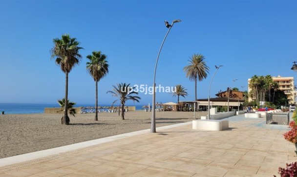apartment - Wiederverkauf - Estepona - Estepona Centro