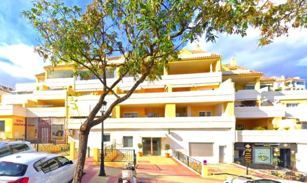 apartment - Wiederverkauf - Estepona - Estepona Centro