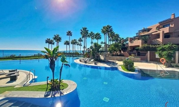 apartment - Wiederverkauf - Estepona - Estepona Centro