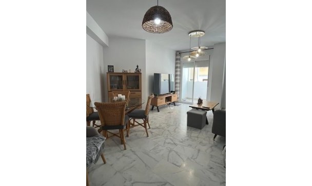 apartment - Wiederverkauf - Estepona - Estepona Centro