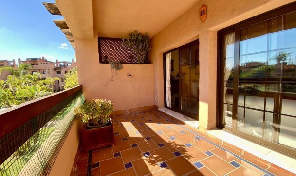 apartment - Wiederverkauf - Estepona - Hacienda del Sol