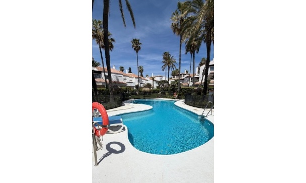 apartment - Wiederverkauf - Marbella - Bahía de Marbella