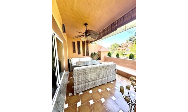 apartment - Wiederverkauf - Marbella - Guadalmina Baja