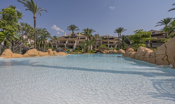 apartment - Wiederverkauf - Marbella - Los Monteros