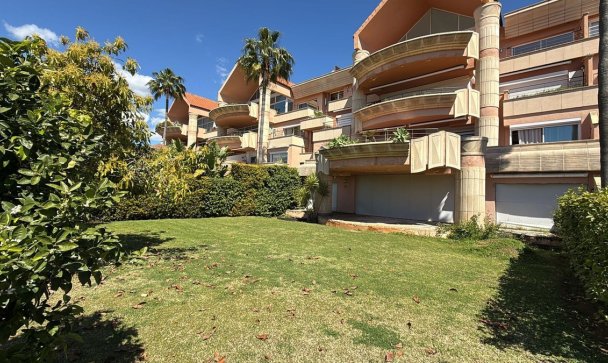 apartment - Wiederverkauf - Marbella - Nueva Andalucía