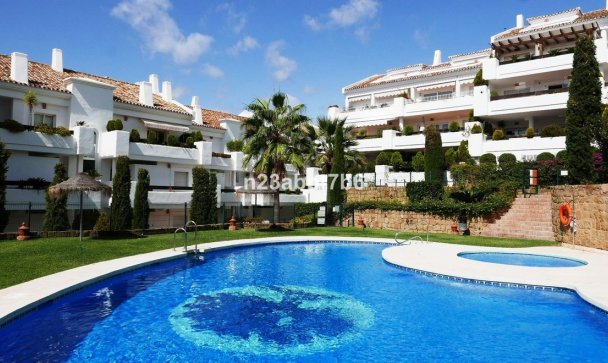 apartment - Wiederverkauf - Marbella - Nueva Andalucía