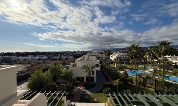 apartment - Wiederverkauf - Marbella - Nueva Andalucía