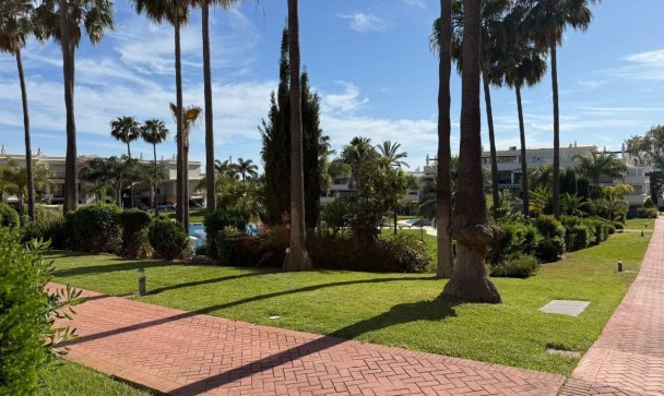 apartment - Wiederverkauf - Marbella - Nueva Andalucía