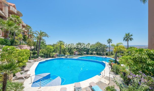 apartment - Wiederverkauf - Marbella - Nueva Andalucía