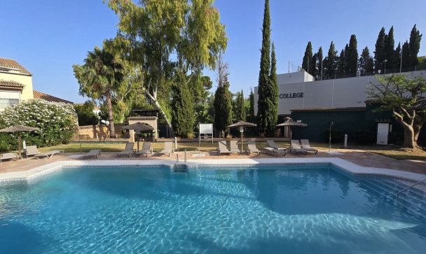 apartment - Wiederverkauf - Marbella - Nueva Andalucía