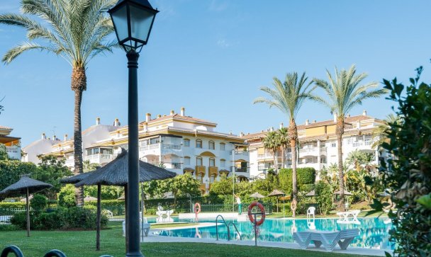 apartment - Wiederverkauf - Marbella - Nueva Andalucía