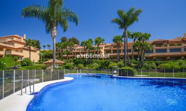 apartment - Wiederverkauf - Marbella - Nueva Andalucía