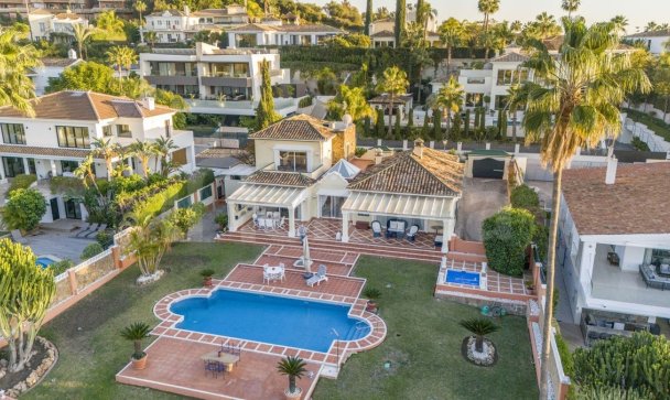 apartment - Wiederverkauf - Marbella - Nueva Andalucía