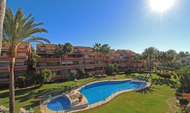 apartment - Wiederverkauf - Marbella - Puerto Banús
